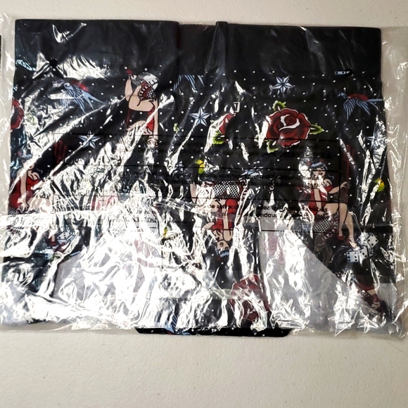 ♥️NWT VINTAGE TORRID BOYSHORT PANTY LOVERS TATTOO HEART PINUP PRINT SIZE 2X - Picture 5 of 10